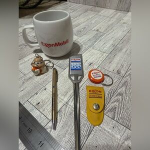 ExxonMobil Mug and Keychain Set